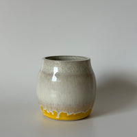 Gul sommervase