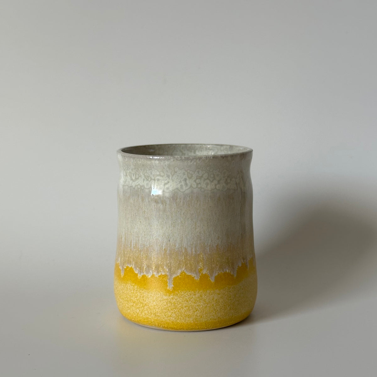 Gul sommervase