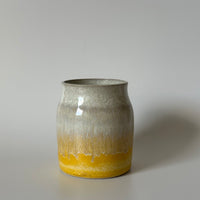 Gul sommervase